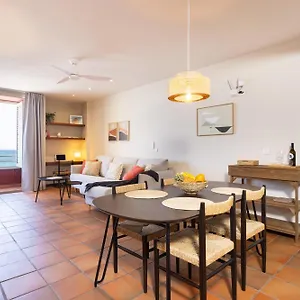  Apartment Spectacular Beachfront Loft-style Casa Corina Ii