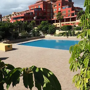 La Perla: Sea View And Pool Apartament